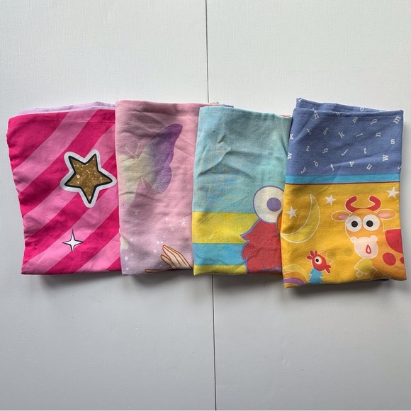 Lot of 4 Colorful Kids' Cartoon Print Standard Pillowcases - Picture 1 of 10